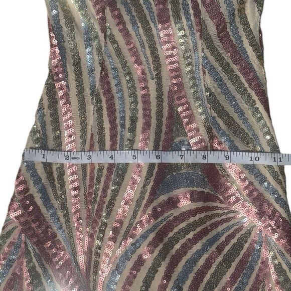 Selfie Leslie Karma Long Sleeve Keyhole Back Pink & Gold Sequin Dress Size XS - Picture 9 of 13